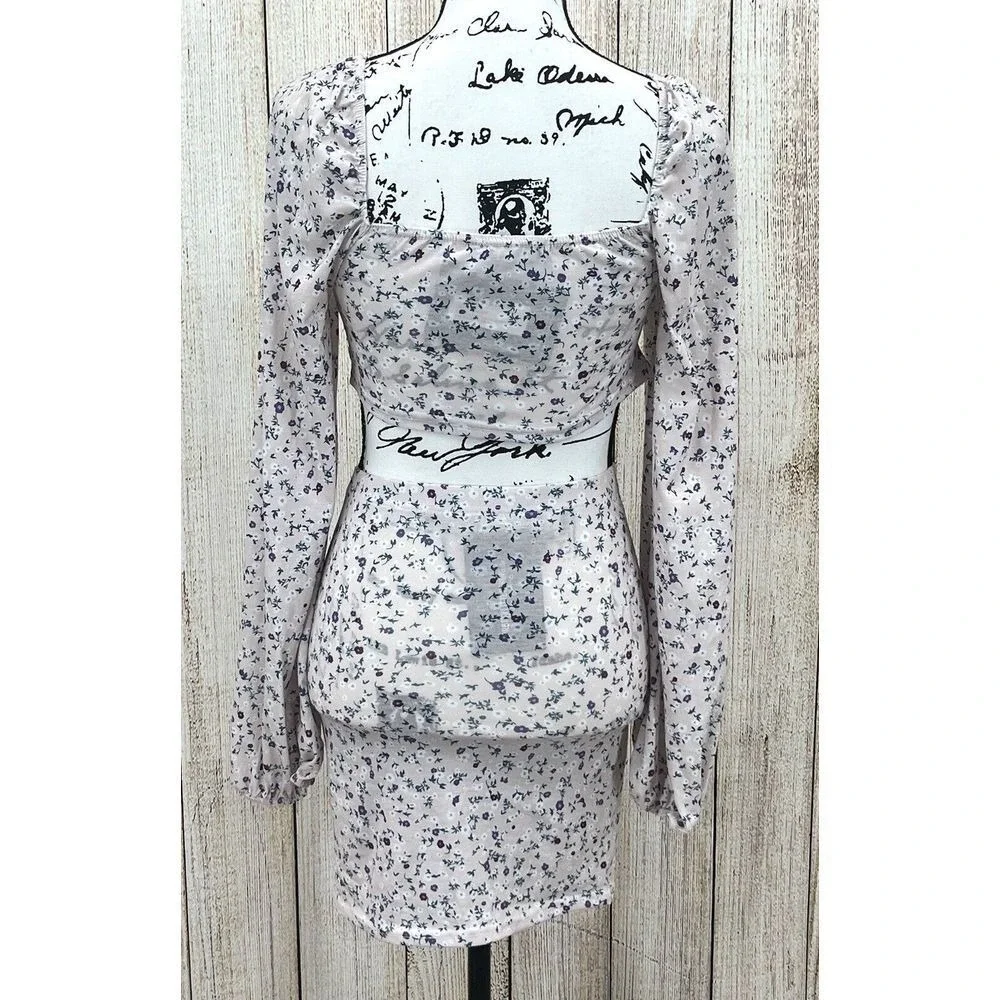 Pretty Little Thing Size 4 Lavender Ditsy‎ Floral Print Crop Top and Mini Skirt